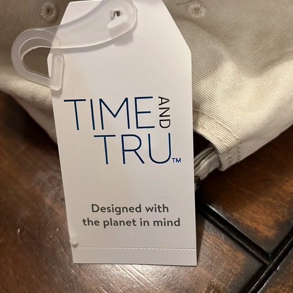 2 brand new ball caps. Pink and Off-White - Picture 4 of 6